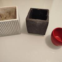 Lotto vaso/porta vaso in terracotta e ceramica