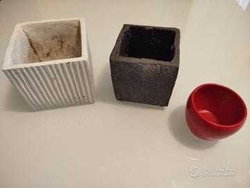 Lotto vaso/porta vaso in terracotta e ceramica