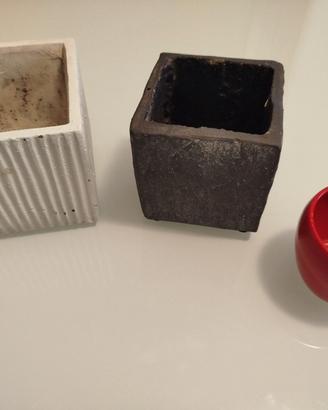 Lotto vaso/porta vaso in terracotta e ceramica