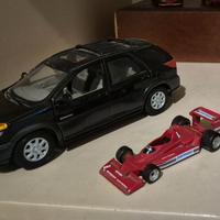 N.2 modellini auto 1:24 ed 1:43