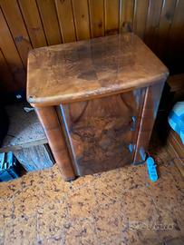 Macchina da cucire funzionante