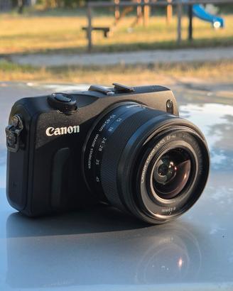 Canon eos M