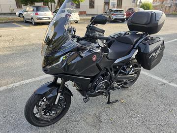 Honda NT 1100 DCT TRAVEL