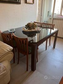 Tavolo rustico da soggiorno cn base in vetro