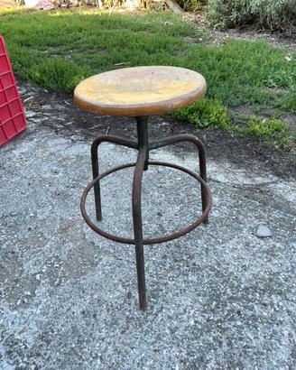 N 2 Sgabello da lavoro anni 70annaffiatoio vintage