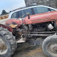 Trattore Massey Ferguson 35