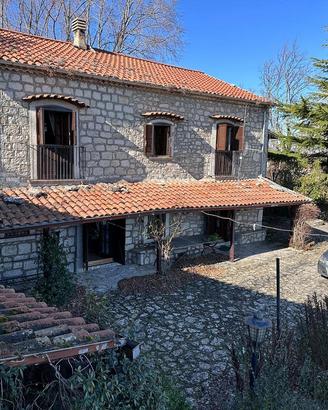 Ampia villa a Sepino 159000