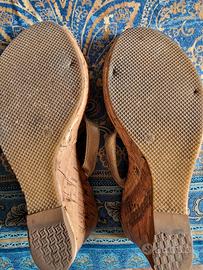 sandali con zeppa in sughero