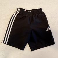 Pantaloncini corti Adidas neri taglia 10 anni