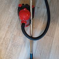 Aspirapolvere funzionale da appartamento