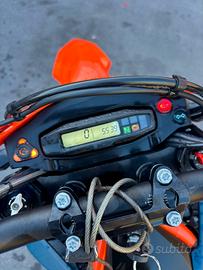 KTM 690 Supermoto - 2024