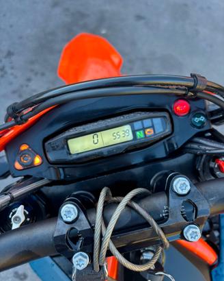 KTM 690 Supermoto - 2024