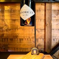 Lampada Hendrick's Legno Gin