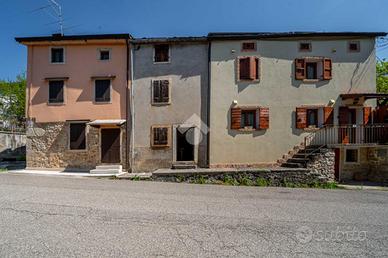 RUSTICO A BOSCO CHIESANUOVA