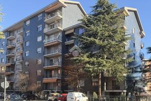 4 LOCALI A GRUGLIASCO