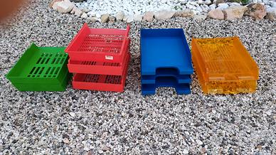 Porta documenti da scrivania.