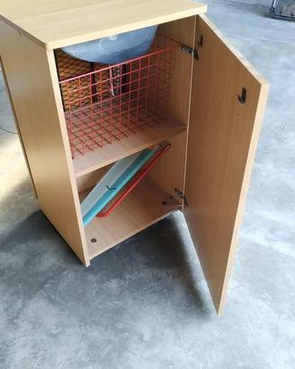 Mobiletto asse da stiro