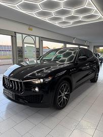 Maserati Levante V6 Diesel 275 CV AWD TETTO
