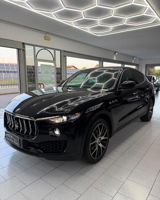 Maserati Levante V6 Diesel 275 CV AWD TETTO