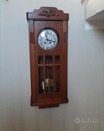 Orologio a pendolo antico 