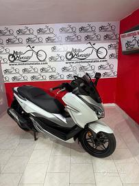 Honda Forza 300