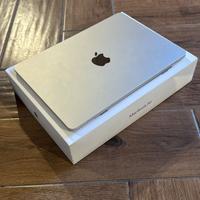 MacBook Air M4 16GB 256GB – Batteria 100% – Fattur