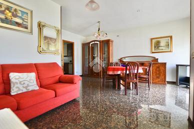 VILLA A SCHIERA CENTRALE A ERACLEA