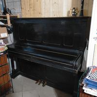 Pianoforte verticale da muro