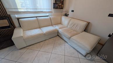 GRATIS - Divano in pelle Chateau d'Ax 