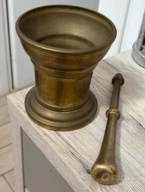 Mortaio di bronzo