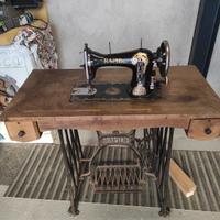 macchina da cucire antica vintage