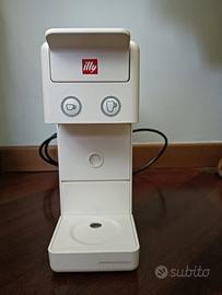 Macchinetta caffè Illy Iperespresso