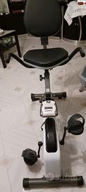 cyclette con schienale e display 
