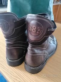 Anfibi uomo 883
