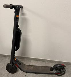 Monopattino Ninebot by Segway KickScooter ES2