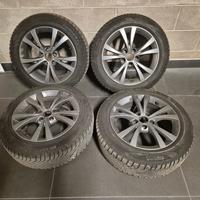 4 Gomme invernali Pirelli 205/55 R16 con cerchi AR