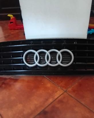 calandra originale con logo  audi tt mk1/a3 