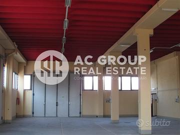 Origgio - zona industriale - capannone con uffici