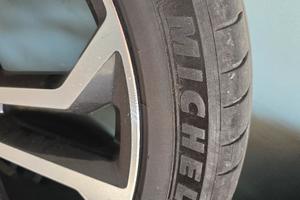 Cerchi lega e pneumatici estivi