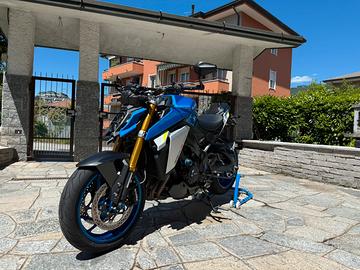 Suzuki gsx s 1000