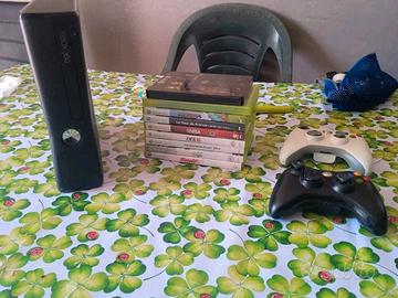 Xbox 360 240 GB + 9 GIOCHI + 2 CONTROLLER 
