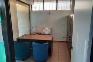 NEGOZIO A CASTELLI CALEPIO