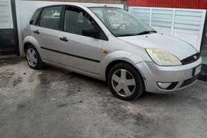 Ford Fiesta Ghia  1400