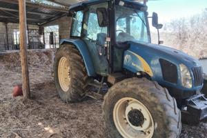 trattore agricolo new holland