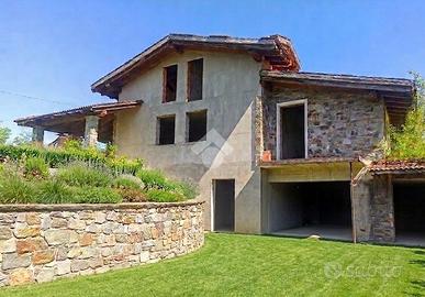 VILLA SINGOLA A COLICO