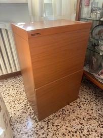 Mobile con tavolo per stirare