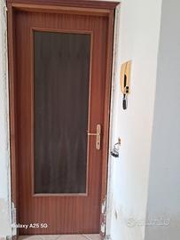 porte interne n.3 con vetri e maniglie