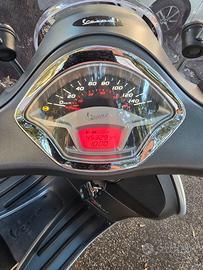Vespa 300 gts super sport