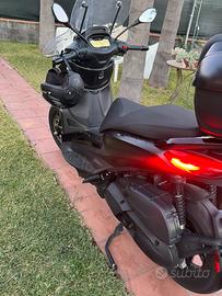 Beverly 400
