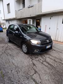 Auto Dacia Sandero